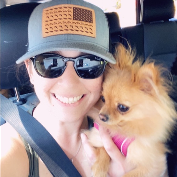 Meet your Posher, Mandy - Picture 2 of 3